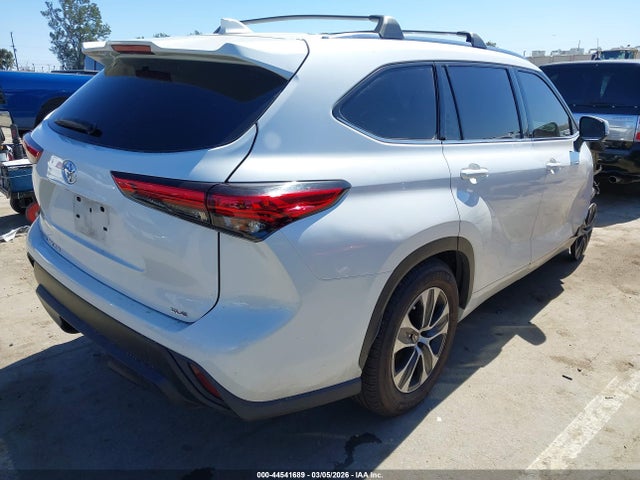 5TDGZRAH1LS513188 Toyota Highlander Xle