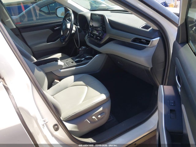5TDGZRAH1LS513188 Toyota Highlander Xle