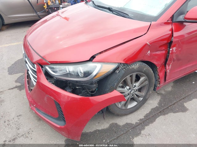 5NPD84LF3JH213689 Hyundai ELANTRA SEL