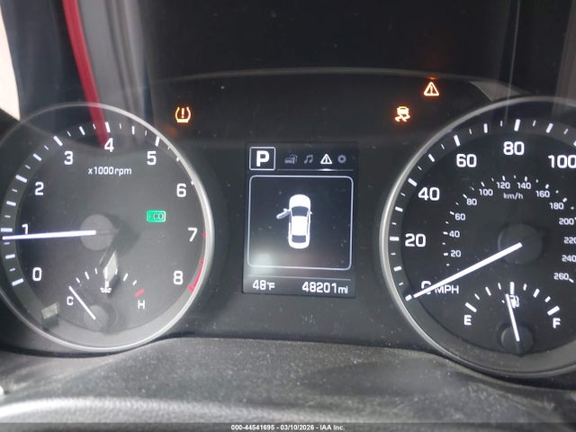 5NPD84LF3JH213689 Hyundai ELANTRA SEL