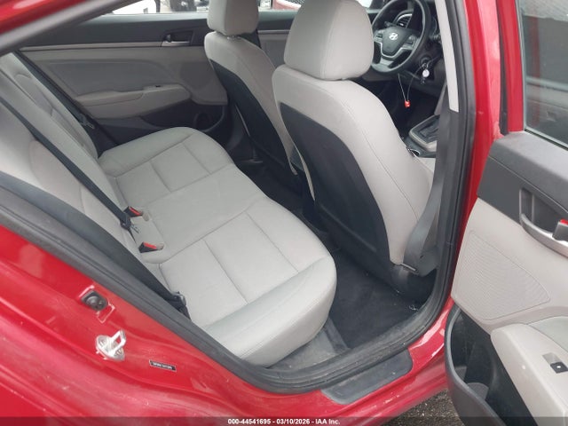5NPD84LF3JH213689 Hyundai ELANTRA SEL
