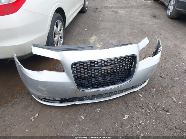 2021 Chrysler 300 300s მანქანა იყიდება აუქციონზე, vin: 2C3CCABG8MH520246, აუქციონის ნომერი: 44541747