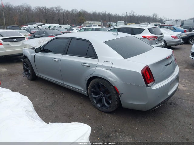 2021 Chrysler 300 300s მანქანა იყიდება აუქციონზე, vin: 2C3CCABG8MH520246, აუქციონის ნომერი: 44541747