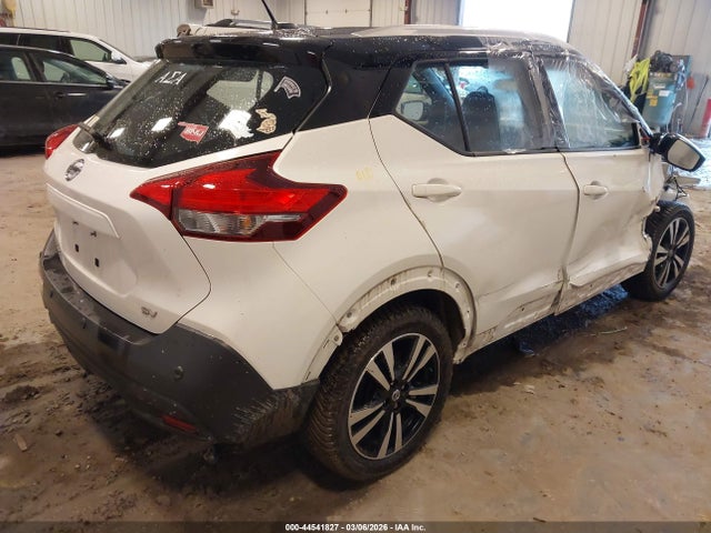 44541827 :رقم المزاد ، 3N1CP5CV7LL578104 vin ، 2020 Nissan Kicks Sv Xtronic Cvt مزاد بيع