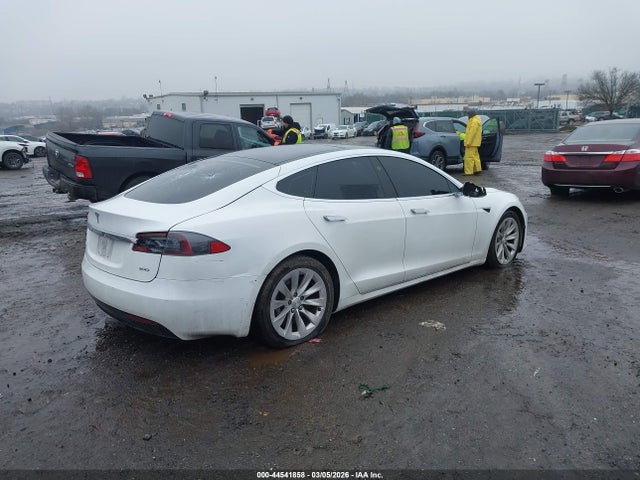 Tesla Model S 60d/70d/75d/85d/90d 2016 5YJSA1E26GF169909 Image 4