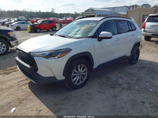 Toyota Corolla Cross Le 2022 7MUBAAAGXNV004848 Image 2