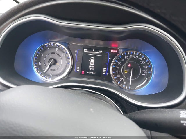 Продажа на аукционе авто 2015 Chrysler 200 Limited, vin: 1C3CCCAB6FN676779, номер лота: 44541883