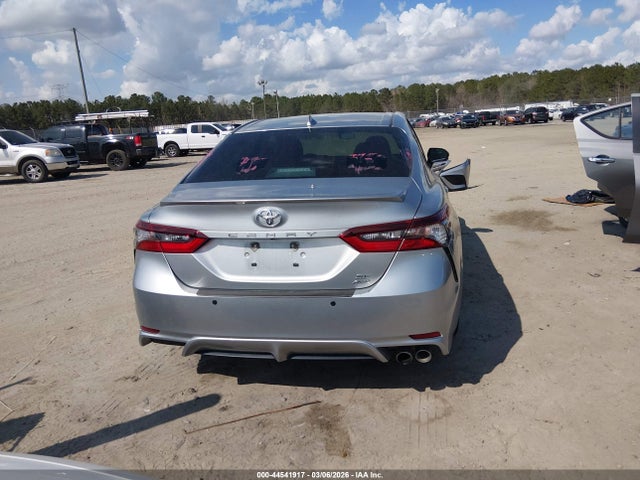 4T1G11BK5NU053983 Toyota Camry Se Awd