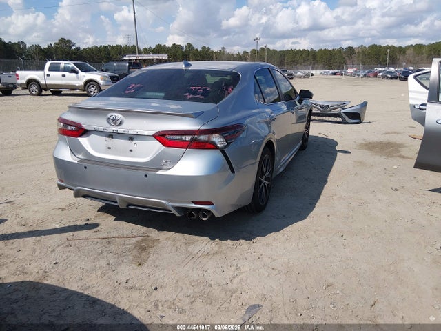4T1G11BK5NU053983 Toyota Camry Se Awd