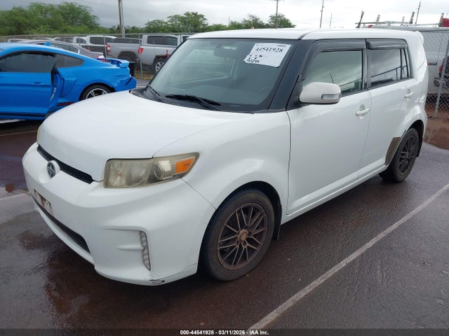 Scion Xb Release Series 2014 JTLZE4FE7EJ060415 Image 2