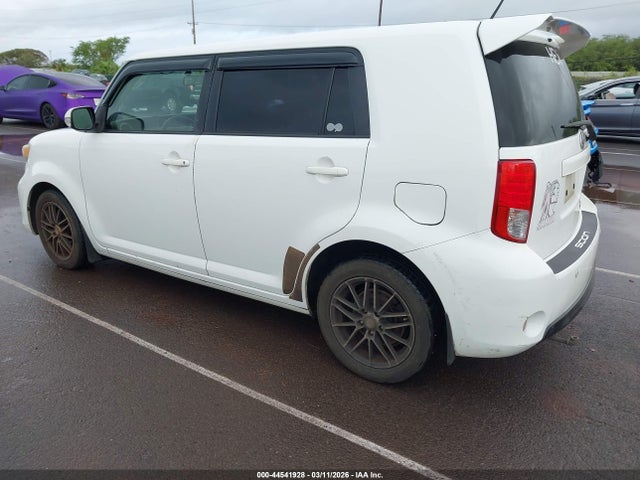 Scion Xb Release Series 2014 JTLZE4FE7EJ060415 Image 3