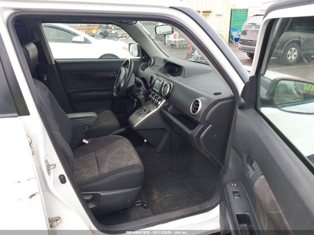 Scion Xb Release Series 2014 JTLZE4FE7EJ060415 Image 5