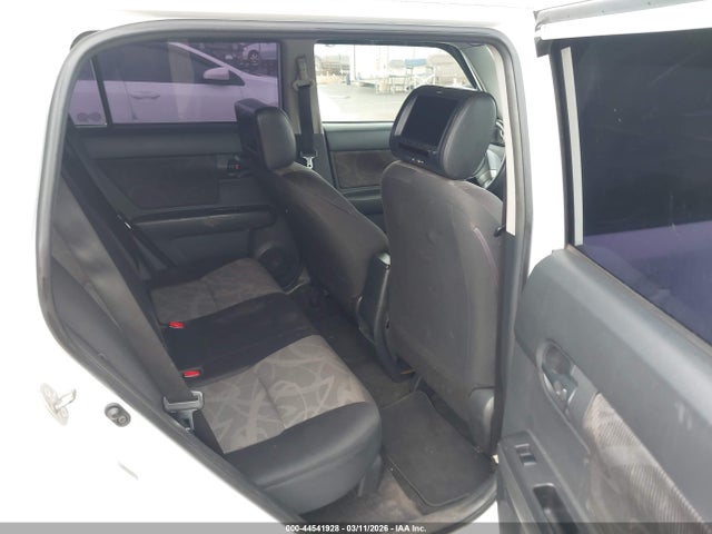 Scion Xb Release Series 2014 JTLZE4FE7EJ060415 Image 8