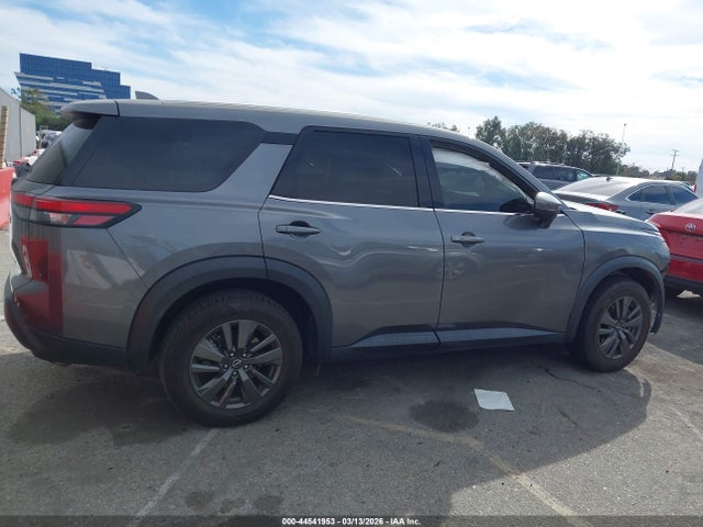 5N1DR3AC6NC215465 Nissan Pathfinder S 4wd