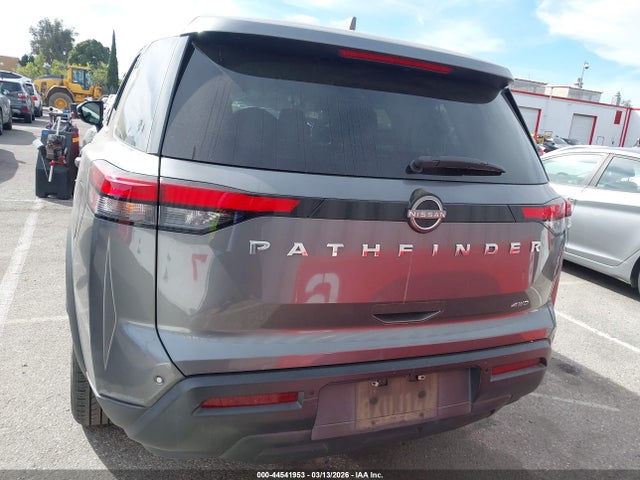 5N1DR3AC6NC215465 Nissan Pathfinder S 4wd
