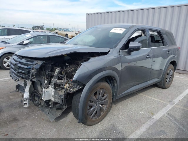 5N1DR3AC6NC215465 Nissan Pathfinder S 4wd