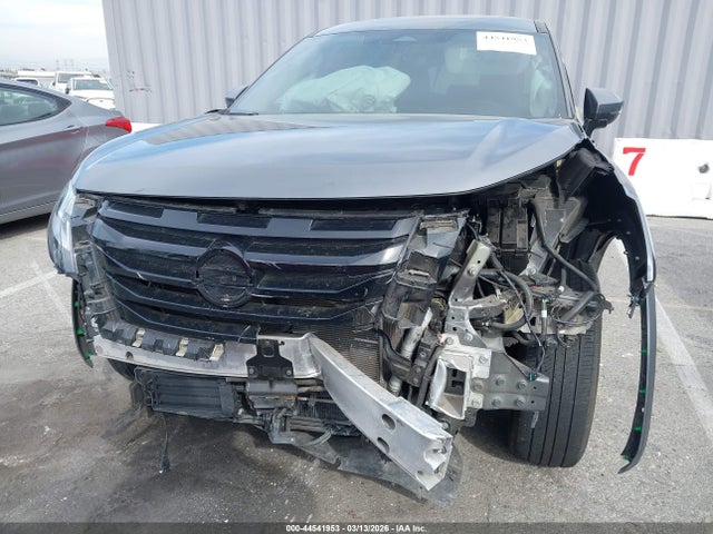 5N1DR3AC6NC215465 Nissan Pathfinder S 4wd