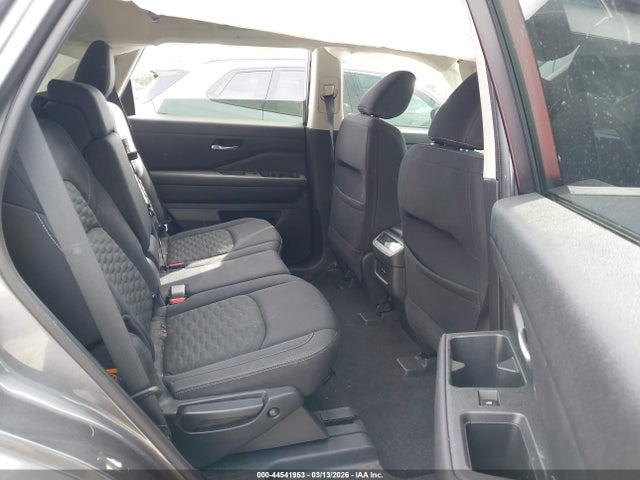 5N1DR3AC6NC215465 Nissan Pathfinder S 4wd
