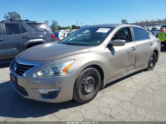 Nissan Altima 2.5 S 2015 1N4AL3AP2FC100381 Image 2
