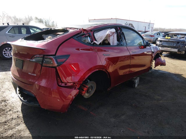 2024 Tesla Model Y Performance Dual Motor All-wheel Drive მანქანა იყიდება აუქციონზე, vin: 7SAYGDEF1RA316864, აუქციონის ნომერი: 44541993