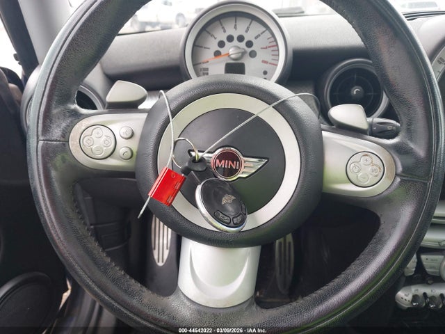 2008 MINI COOPER S WMWMF73508TV36759 Photo 10