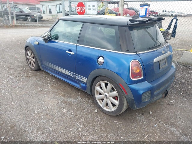 2008 MINI COOPER S WMWMF73508TV36759 Photo 2