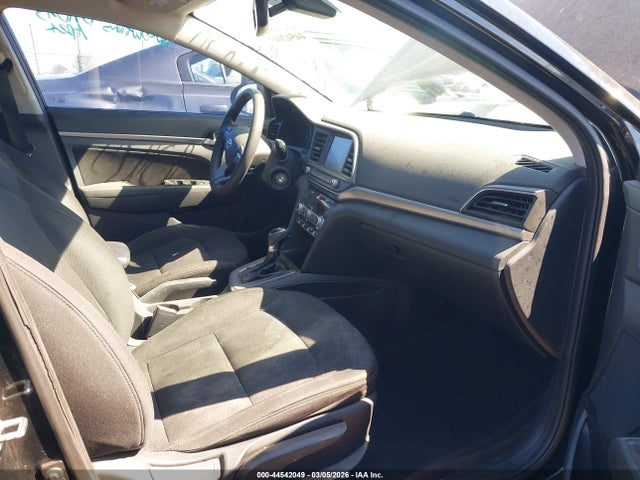 5NPD84LF8LH599383 Hyundai ELANTRA SEL