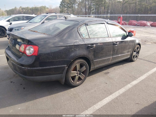 2008 VOLKSWAGEN PASSAT WVWAK93C48P026418 Photo 3