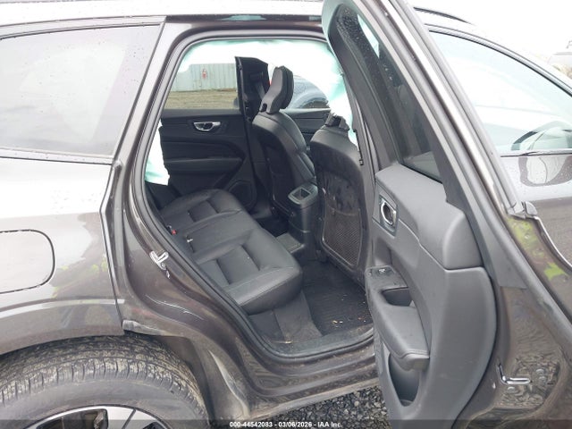 Volvo Xc60 Plug-in Hybrid Core 2025 YV4H60RJ4S1008030 Image 8