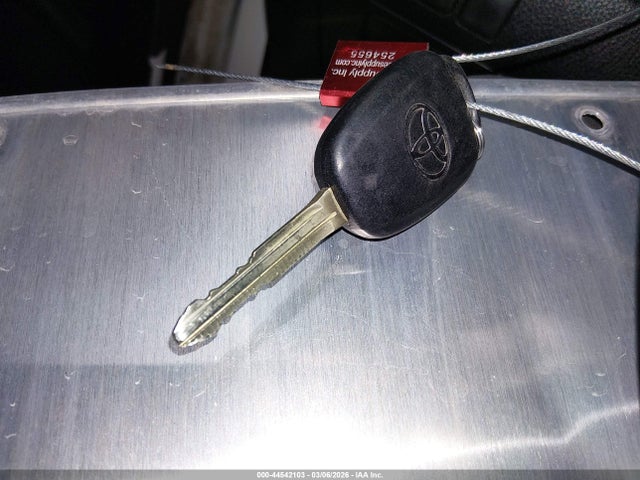 5TDZKRFH3FS109755 Toyota Highlander Le Plus V6