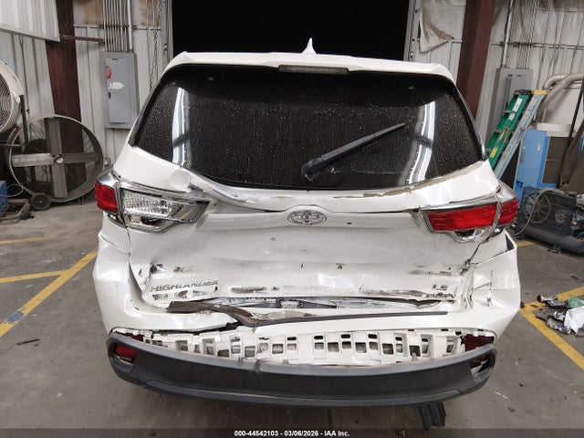 5TDZKRFH3FS109755 Toyota Highlander Le Plus V6