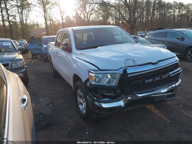 44542113 :رقم المزاد ، 1C6SRFFTXMN573989 vin ، 2021 Ram 1500 Big Horn  4x4 5'7 Box مزاد بيع