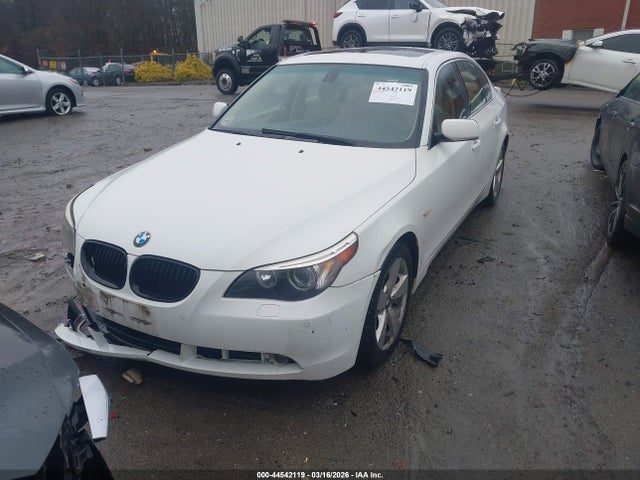 2007 Bmw 530xi მანქანა იყიდება აუქციონზე, vin: WBANF73537CU26453, აუქციონის ნომერი: 44542119