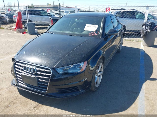 2015 AUDI A3 WAUBFGFF4F1009358 Photo 1