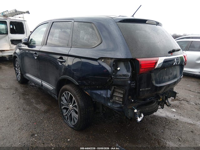 2016 MITSUBISHI OUTLANDER JA4AD3A31GZ026366 Photo 2