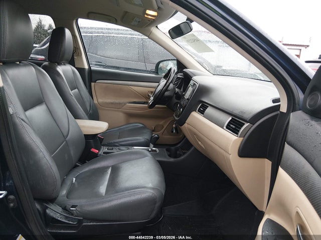 2016 MITSUBISHI OUTLANDER JA4AD3A31GZ026366 Photo 4