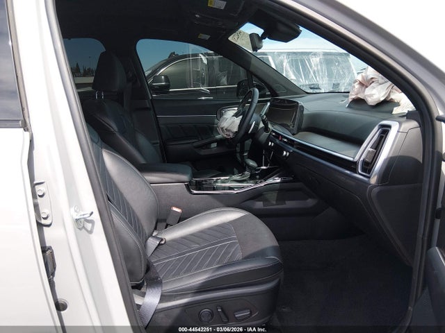 5XYRKDJF2RG287800 KIA Sorento X-line Sx