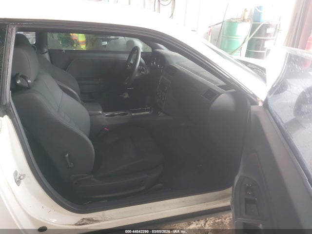 2009 DODGE CHALLENGER 2B3LJ44V79H563595 Photo 4