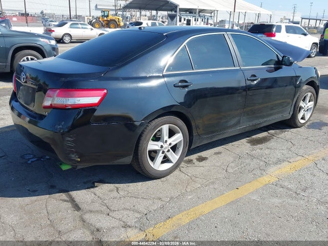 44542294 :رقم المزاد ، 4T1BF3EKXBU739631 vin ، 2011 Toyota Camry Le مزاد بيع