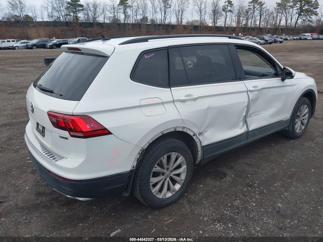 44542327 :رقم المزاد ، 3VV0B7AX2LM104877 vin ، 2020 Volkswagen Tiguan 2.0t S مزاد بيع