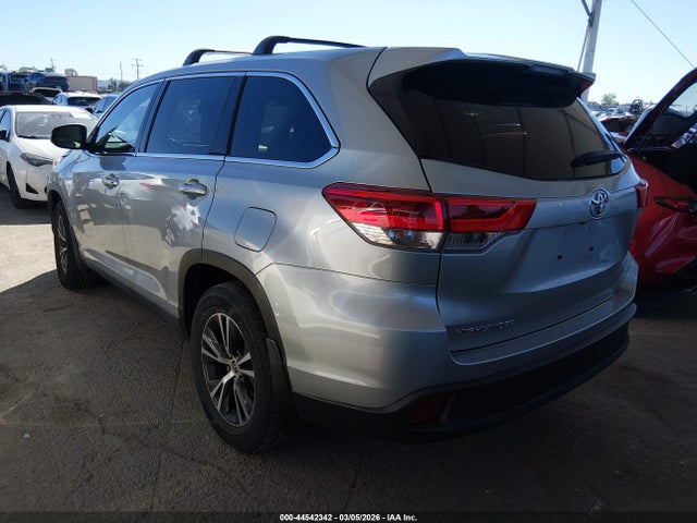 Toyota Highlander Le 2019 5TDZZRFH7KS351423 Image 3
