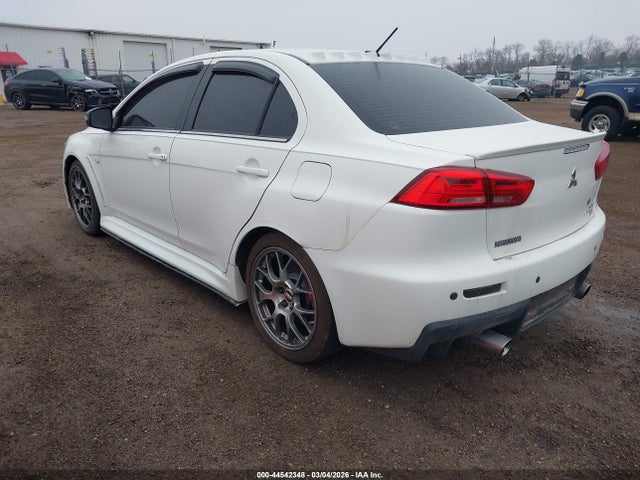 2015 MITSUBISHI LANCER EVOLUTION JA32W5FVXFU008646 Photo 2