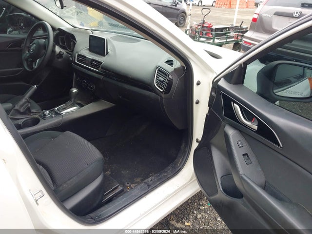 Aukcja sprzedaży 2016 Mazda Mazda3 I Sport, vin: 3MZBM1K70GM274302, numer aukcji: 44542396