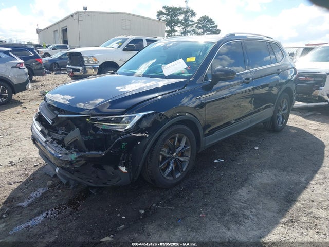 44542426 :رقم المزاد ، 3VV3B7AX1NM076862 vin ، 2022 Volkswagen Tiguan 2.0t Se مزاد بيع