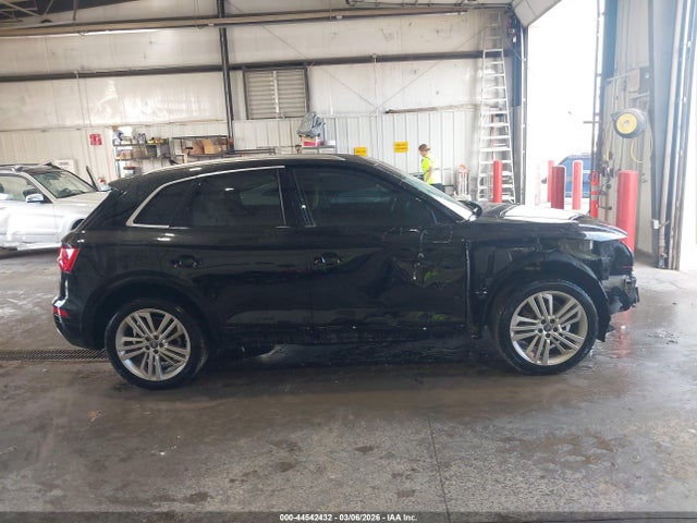 Продаж на аукціоні авто 2018 Audi Q5 2.0t Premium, vin: WA1BNAFY6J2175009, номер лоту: 44542432