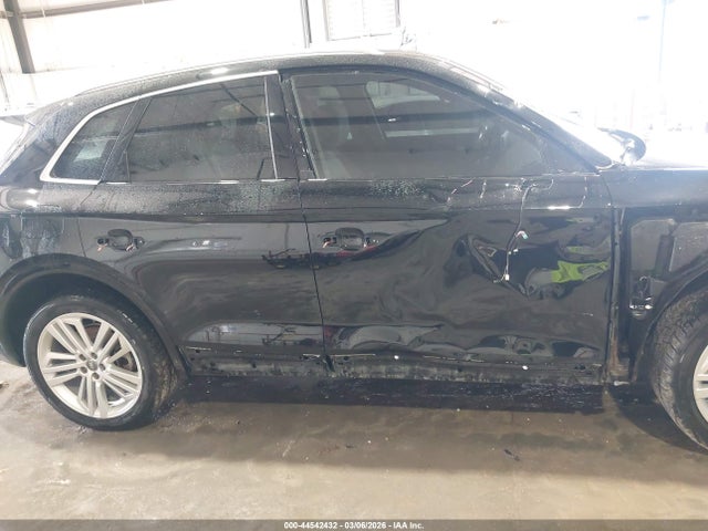 Продаж на аукціоні авто 2018 Audi Q5 2.0t Premium, vin: WA1BNAFY6J2175009, номер лоту: 44542432