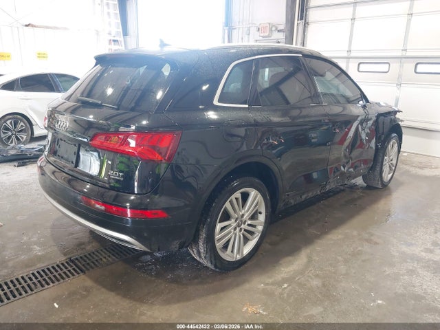 Продаж на аукціоні авто 2018 Audi Q5 2.0t Premium, vin: WA1BNAFY6J2175009, номер лоту: 44542432
