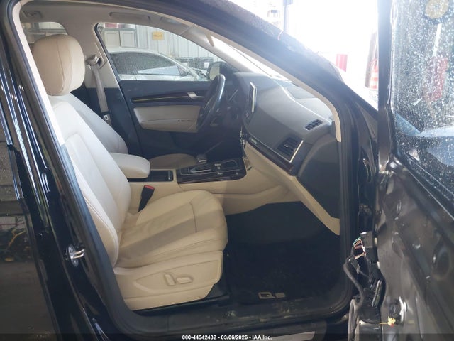 Продаж на аукціоні авто 2018 Audi Q5 2.0t Premium, vin: WA1BNAFY6J2175009, номер лоту: 44542432