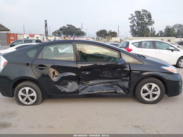 Toyota Prius Two 2015 JTDKN3DU8F0453011 Image 13