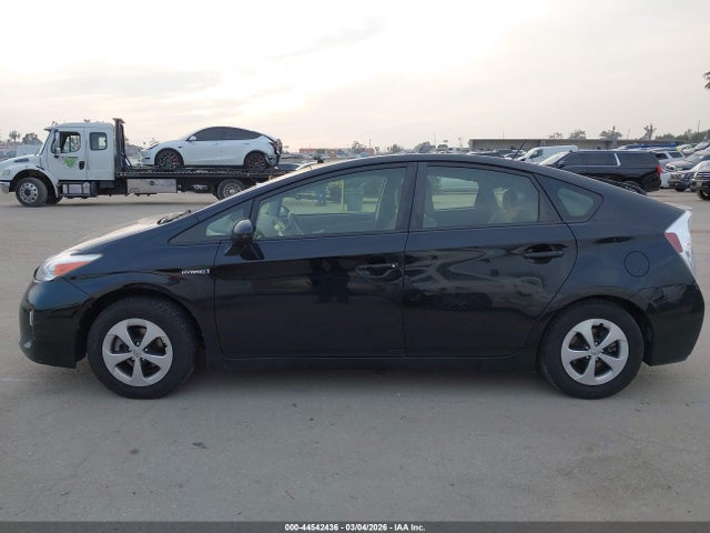 Toyota Prius Two 2015 JTDKN3DU8F0453011 Image 14